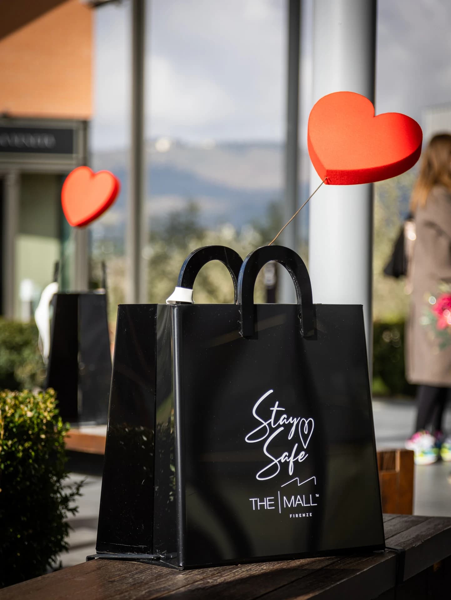 THE MALL  - Image 13