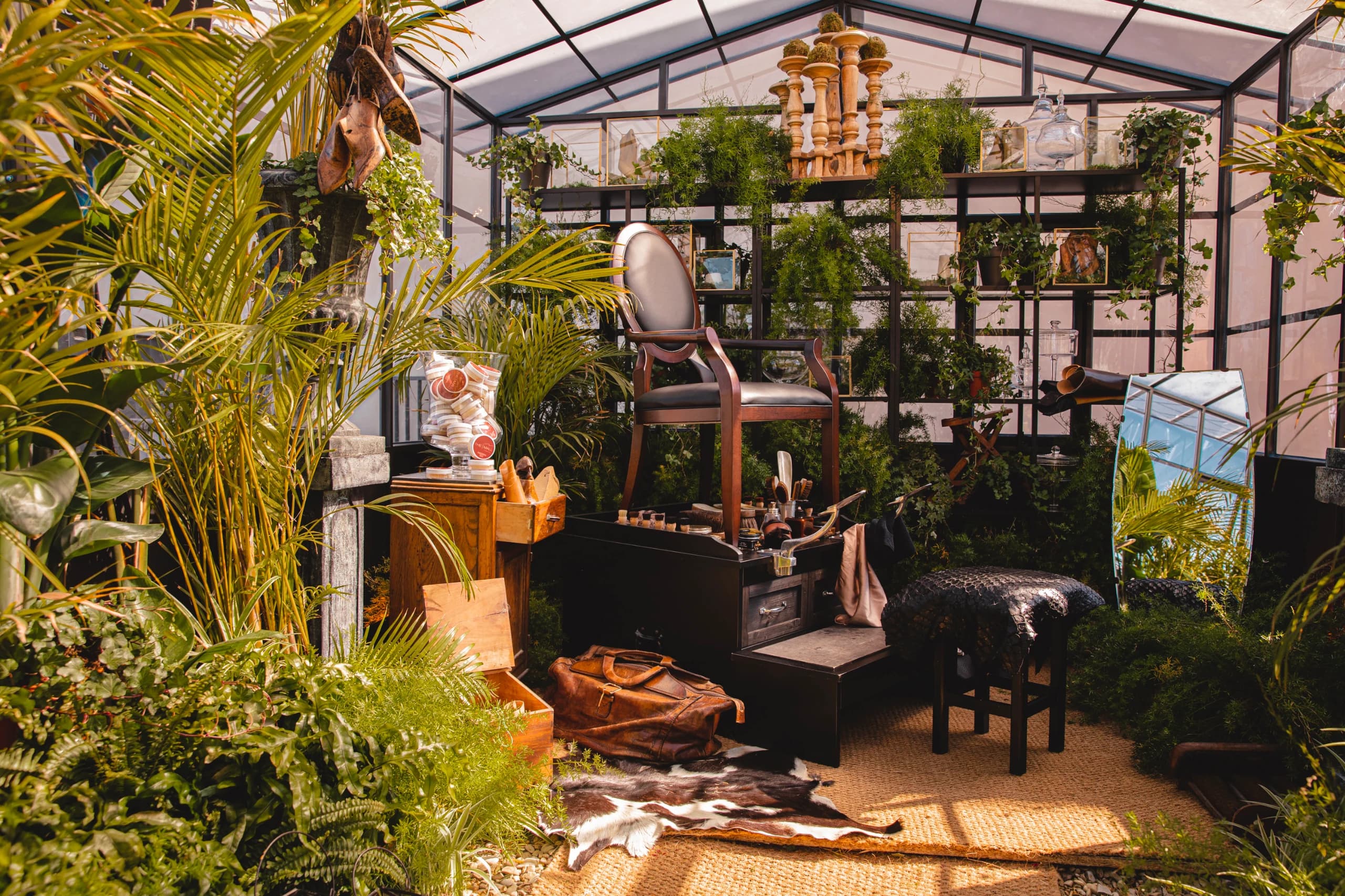 THE MALL  - Image 18